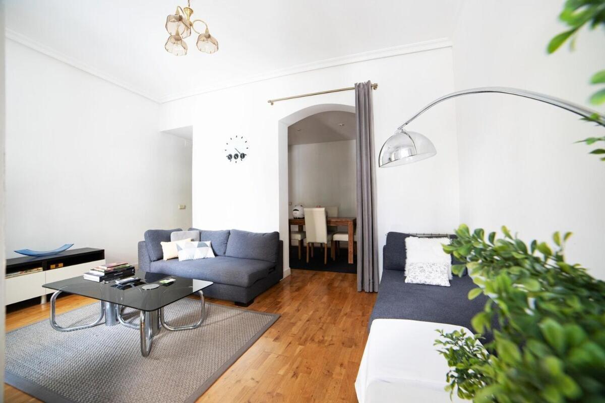 Bright Apartment In Historical City Center Madrid Exterior foto