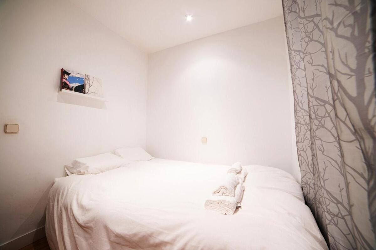 Bright Apartment In Historical City Center Madrid Exterior foto