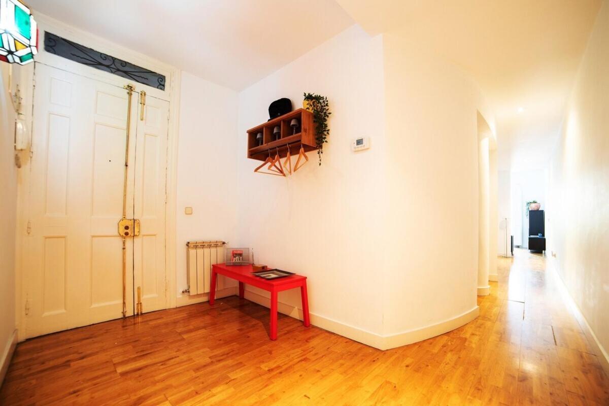 Bright Apartment In Historical City Center Madrid Exterior foto